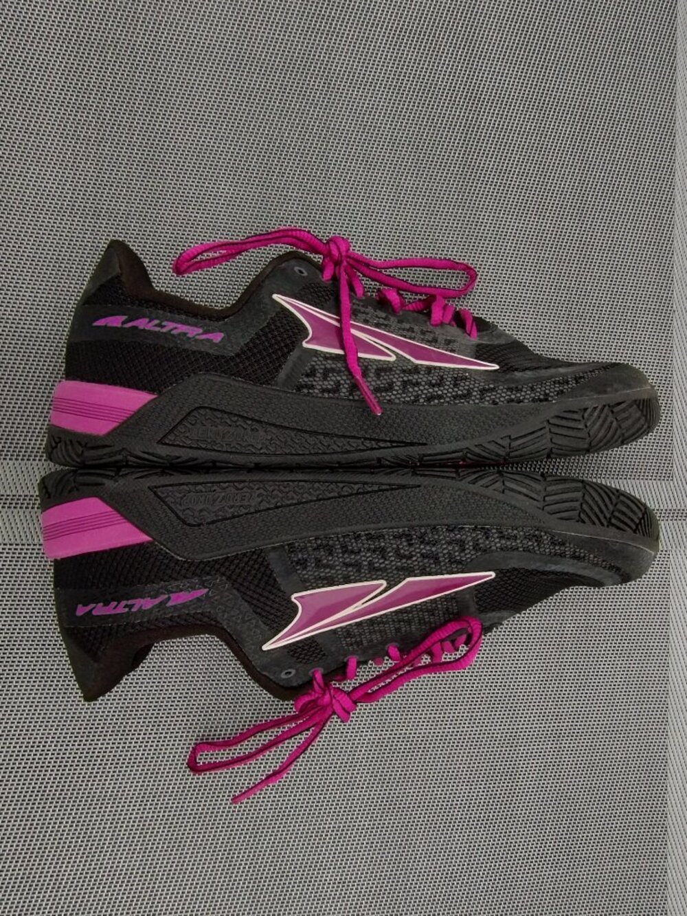 Altra HIIT XT Cross Training Shoes Black Purple Size 7.5 - Picture 4 of 15